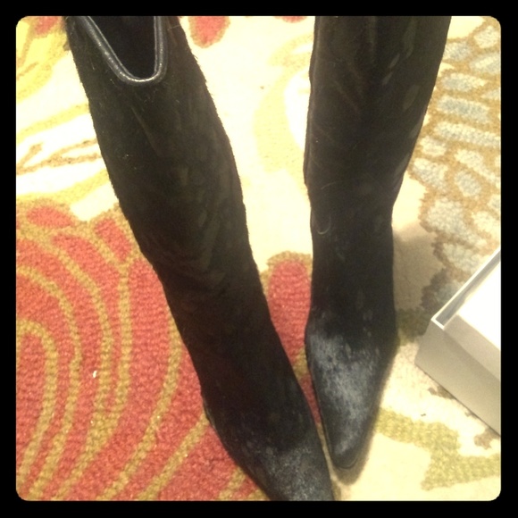 Boots - Picture 1 of 3